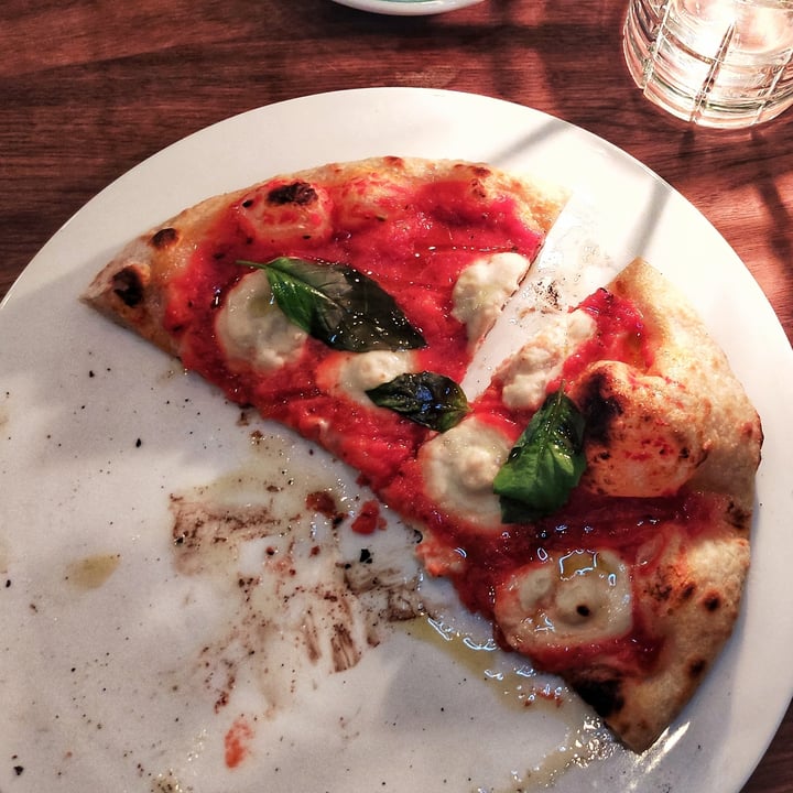 photo of Pizzeria Du Margherita Pizza shared by @eatwithzara on  01 May 2022 - review