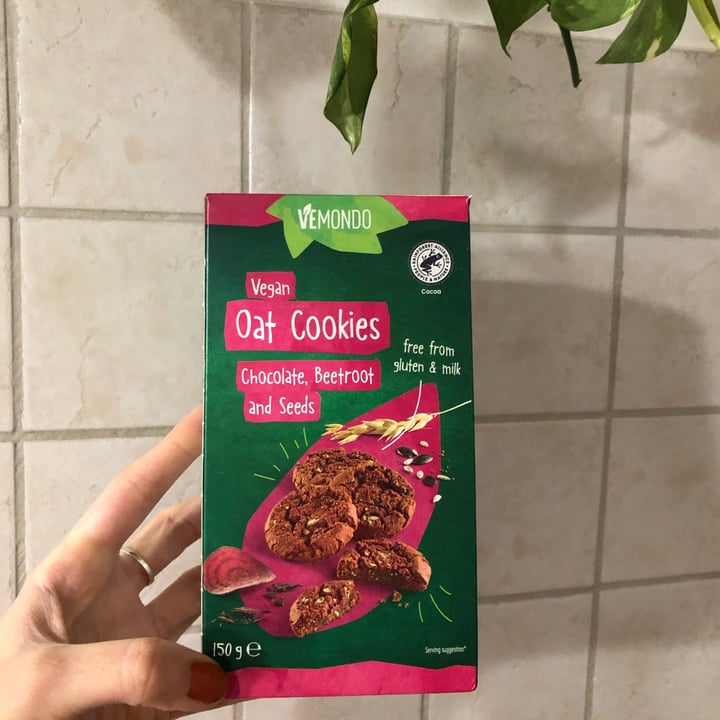 photo of Vemondo Vegan Oat Cookies Chocolate, Beetroot and Seeds shared by @giuliettaveg on  26 Feb 2022 - review
