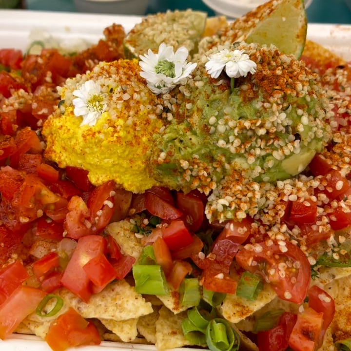 photo of Raised By The Waves Raw vegan nachos shared by @veganohana on  06 Mar 2022 - review