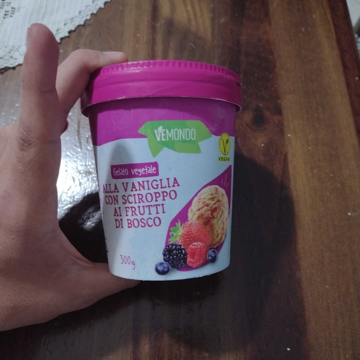 photo of Vemondo Gelato Vegetale Alla Vanigli shared by @vitoveganlovezampe on  07 Jun 2022 - review