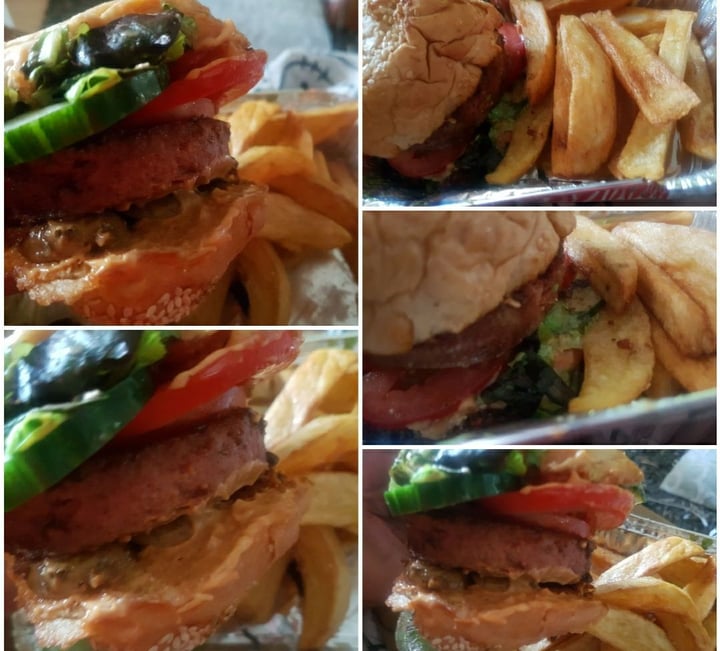 photo of Fruits & Roots Beyond Burger shared by @sunshineyum on  09 Jan 2020 - review