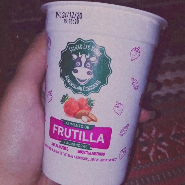 photo of Felices Las Vacas Yogurt sabor Frutilla shared by @valenthine on  04 Dec 2020 - review