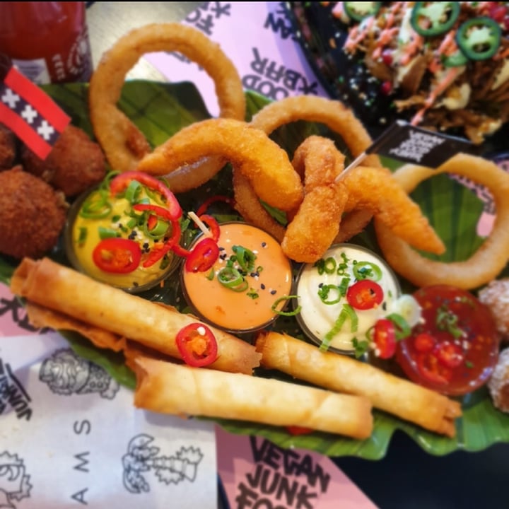 photo of Vegan Junk Food Bar VJFB Platter shared by @veganprinc3ss on  19 Jan 2020 - review