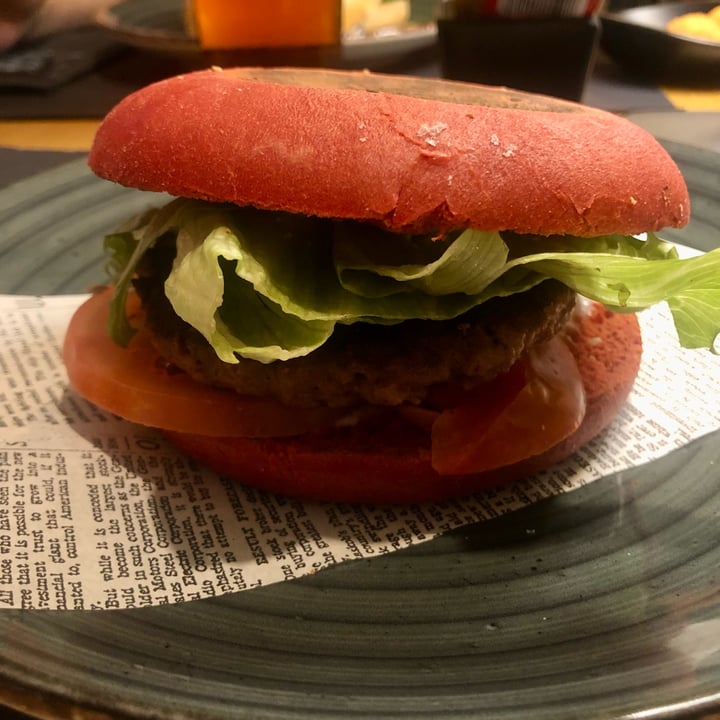photo of Jiggher Food&Drink Burger vegano shared by @ceciliafrigerio268 on  18 Jul 2022 - review