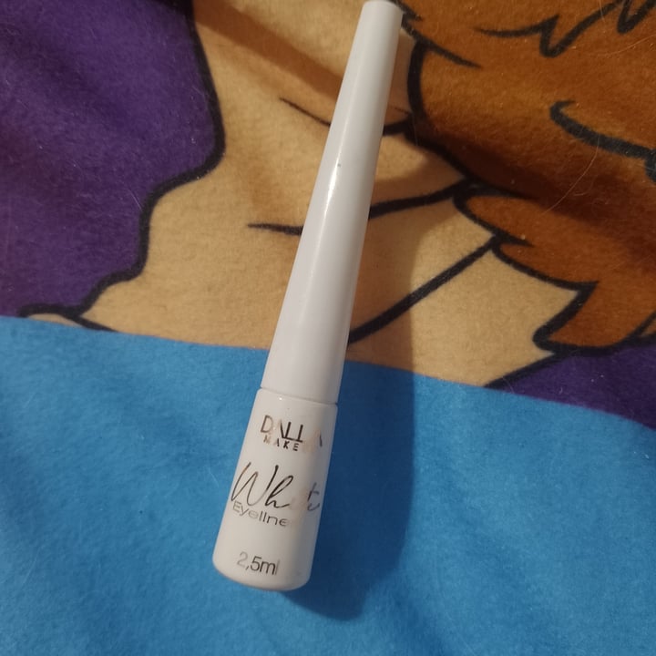 photo of Dalla Makeup delineador blanco shared by @julifrutilla on  06 Jul 2022 - review