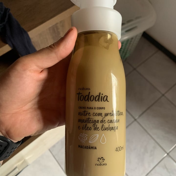 photo of Natura Creme corporal manteiga de cacau e óleo de linhaça shared by @nayaraacosta on  03 Feb 2022 - review