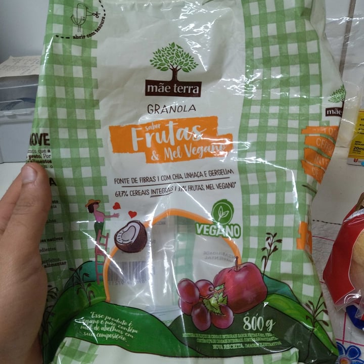 photo of Mãe Terra Granola Mãe Terra - Frutas e Mel shared by @caiofornari on  29 Sep 2022 - review
