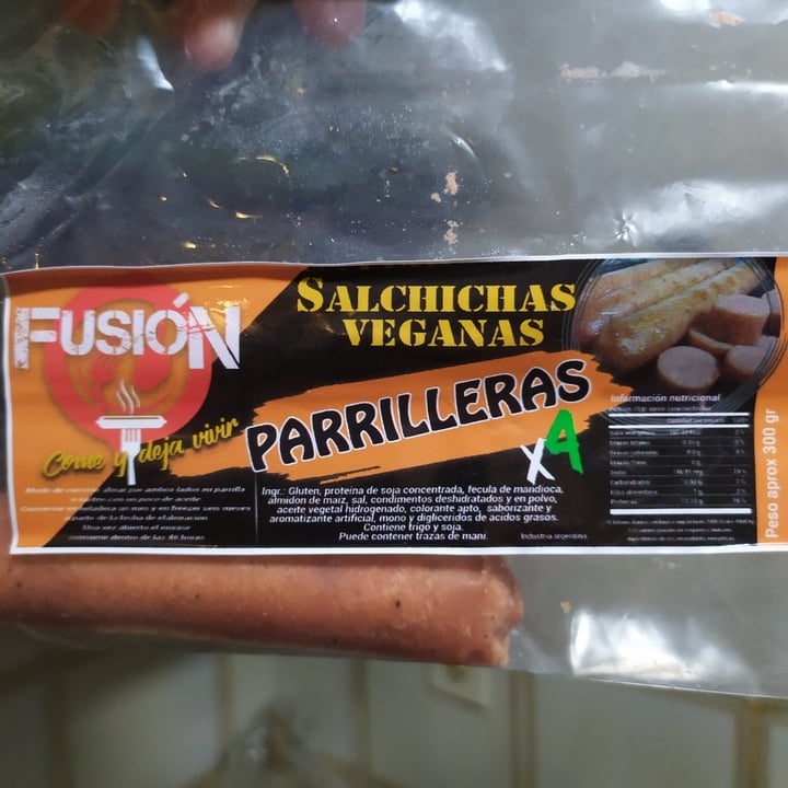 photo of Fusión vegana Salchichas Veganas Parrilleras shared by @jhvh on  31 May 2022 - review