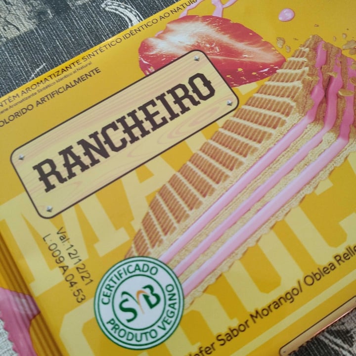 photo of Rancheiro Biscoito Wafer Sabor Morango shared by @isabelts on  18 Jul 2021 - review