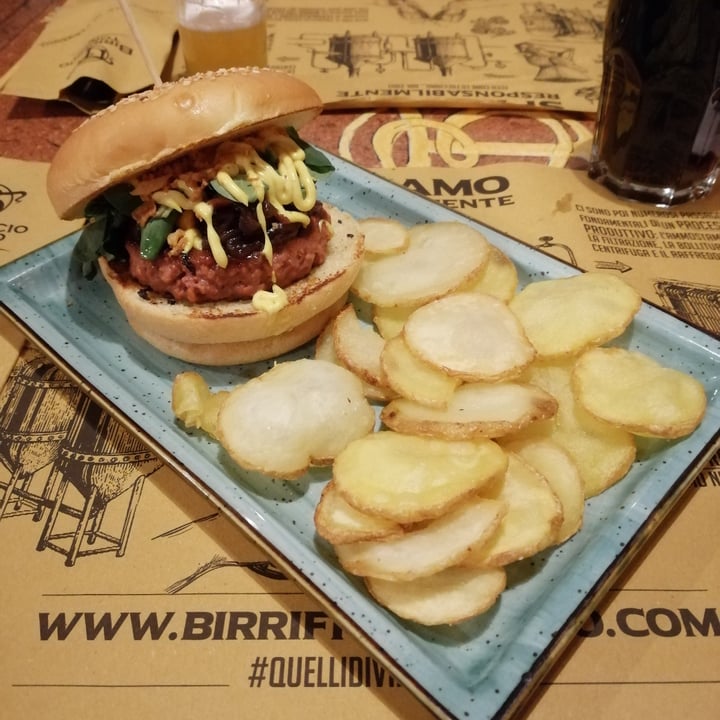 photo of Birrificio Torino Beyond Burger shared by @bettazara on  24 Mar 2022 - review