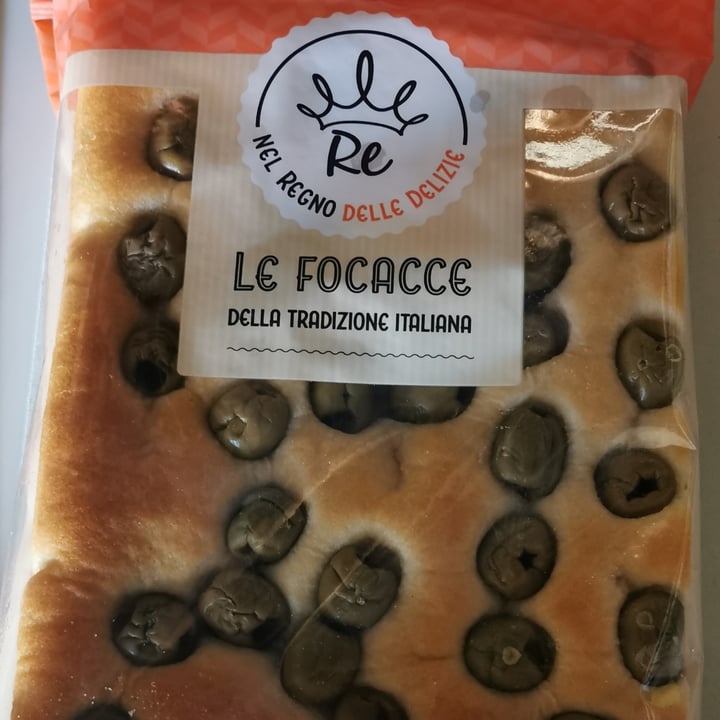 photo of Re nel regno delle delizie Focaccia Alle Olive shared by @vegvale3 on  08 Sep 2022 - review
