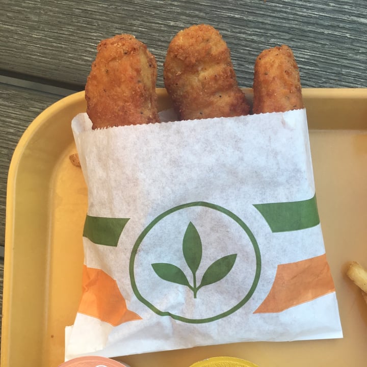 photo of Plant Power Fast Food Chicken Tenders shared by @rowdykelo on  06 Aug 2021 - review