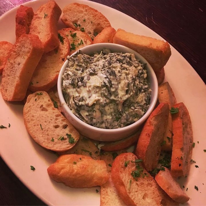 photo of Chicago Diner Spinach Artichoke Dip shared by @missnarciss on  08 Nov 2020 - review