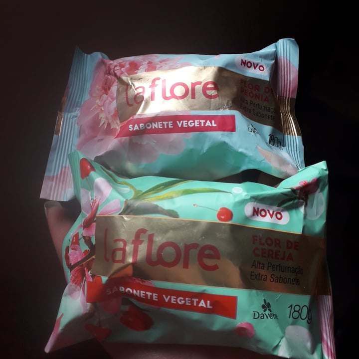 photo of La flore Sabonete Vegetal La Flore shared by @jessydemoraes on  17 Jul 2021 - review