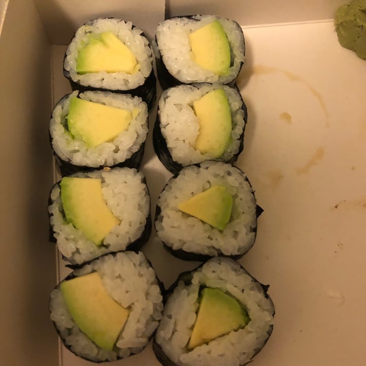 photo of Vuushi Schanze avocado maki shared by @franciiotto on  21 Oct 2022 - review
