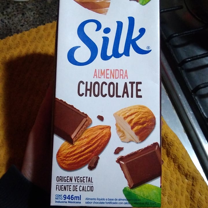 photo of Silk Almendra chocolate shared by @ailiind on  13 Aug 2022 - review