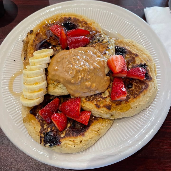 review photo of Soluna Cafe Blueberry Pancakes shared by @springfarmsanctuary on 08 Aug 2022 - review