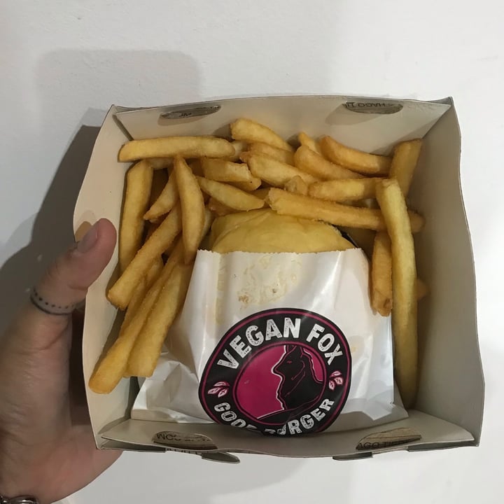 review photo of VEGAN FOX Hamburguesa Crispy shared by @noemariel on 14 Jun 2021 - review