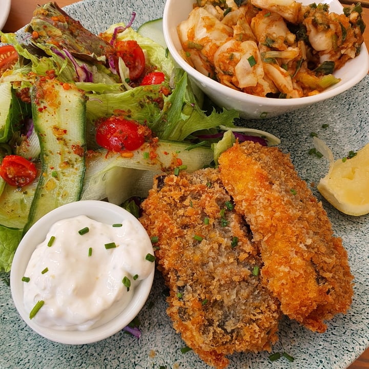 photo of Whole Earth Cafe Tofish, Kimchi, Salad & Tartar shared by @theflipsideofg on  16 May 2021 - review