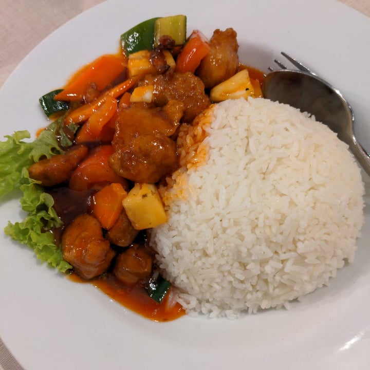 photo of D’Life Signature Sweet & Sour Pork Rice 咕嚕肉飯 shared by @shawneofthedead on  15 Dec 2021 - review