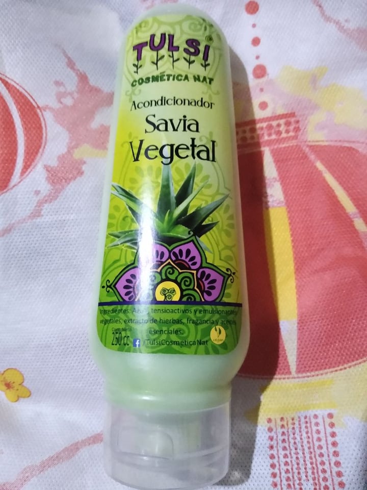 photo of Tulsi Cosmética Natural Acondicionador - Savia vegetal shared by @ksvegan on  25 Dec 2019 - review