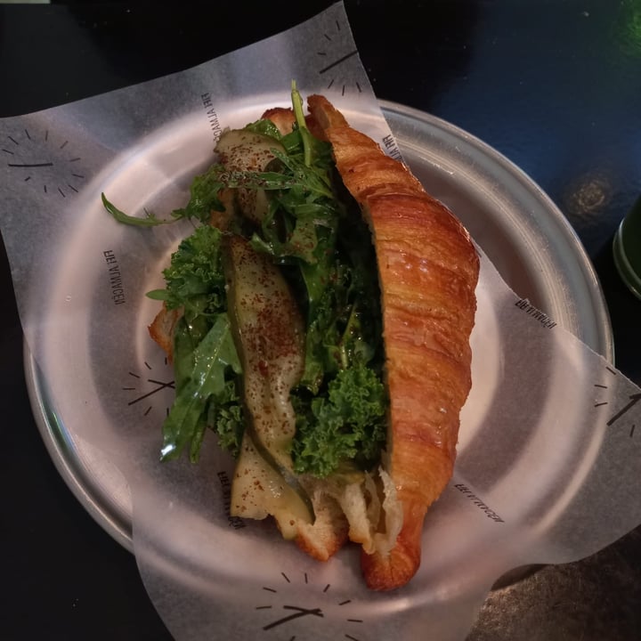 photo of Fifi Almacén Croissant Relleno Con Palta shared by @mirianmaza on  23 Feb 2022 - review