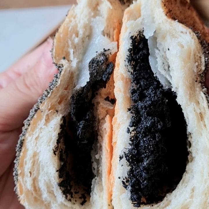 review photo of Olsen Bakehouse Sesame Mochi Bomb shared by @bekindtomeplease on 30 May 2021 - review