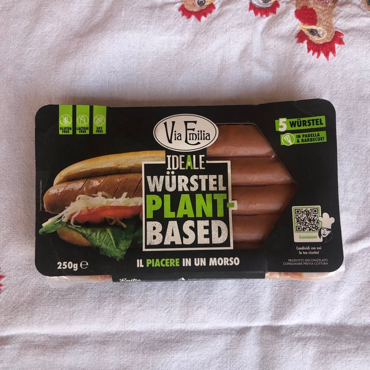 photo of Via emilia Wurstel Plant Based shared by @hellohappyvegan on  23 Aug 2021 - review