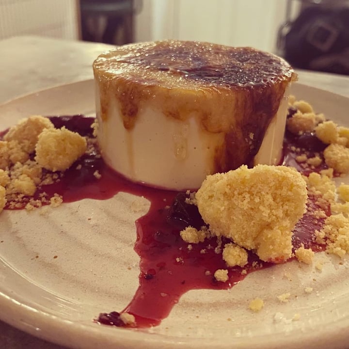 photo of Mildreds Restaurant crème brúlèe, wild blueberry, shortbread crumbs shared by @criiiiiiii on  08 May 2022 - review