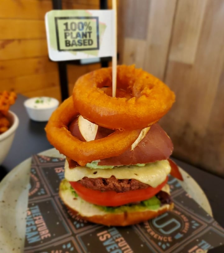 review photo of Unity Diner Moving Mountains Burger shared by @lara87 on 01 Apr 2020 - review