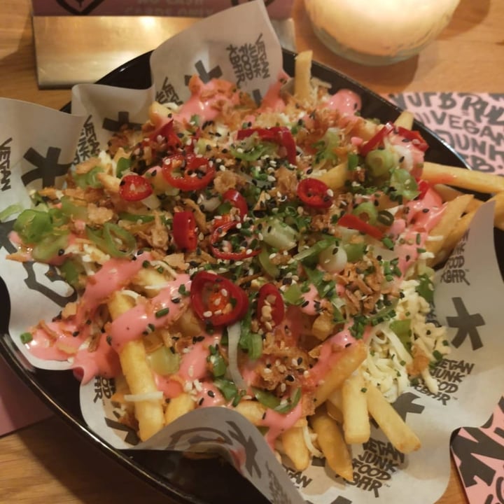photo of Vegan Junk Food Bar Iconic Rainbow Fries shared by @noevegan on  14 Oct 2021 - review