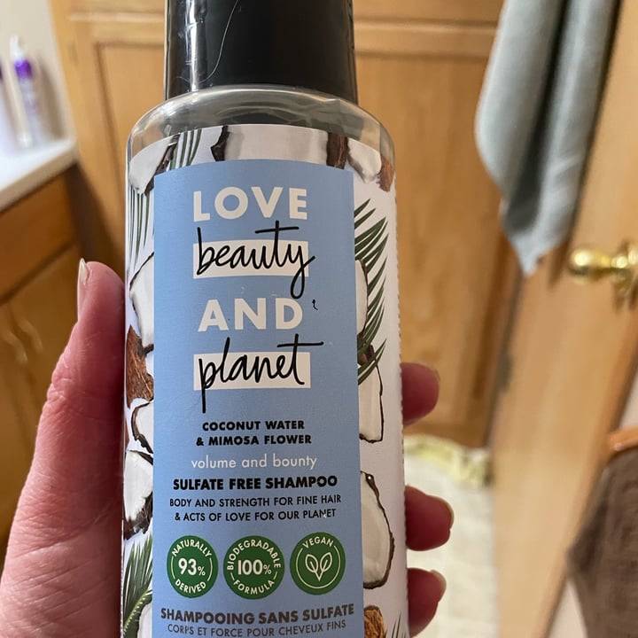 photo of Love Beauty and Planet Coconut Water & Mimosa Flower Shampoo shared by @compassionrocks on  15 Dec 2022 - review