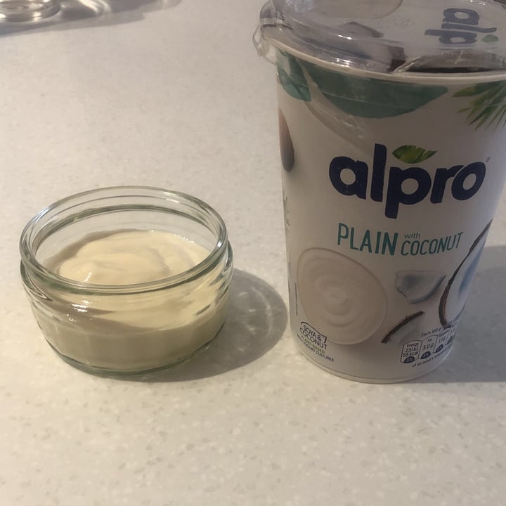 review photo of Alpro Natural Con Coco Yogurt shared by @ary12 on 29 Apr 2021 - review