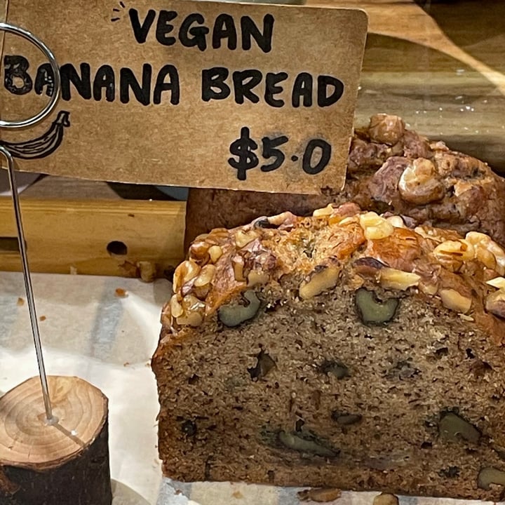 photo of Baker's Bench Bakery Vegan Banana Bread shared by @jannemojo on  10 Jan 2021 - review