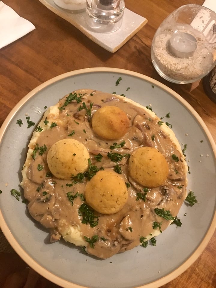 photo of Foods & Roots Tofu Balls and Mashed Potato shared by @rebeccag on  16 Feb 2020 - review