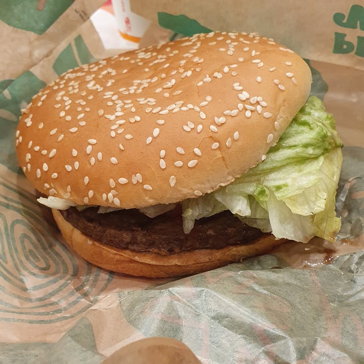 photo of Burger King Plant based burger shared by @nebbia on  10 Feb 2022 - review