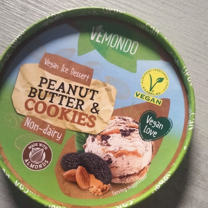 photo of Vemondo  ice cream peanut shared by @annalisalaborai on  24 Aug 2022 - review