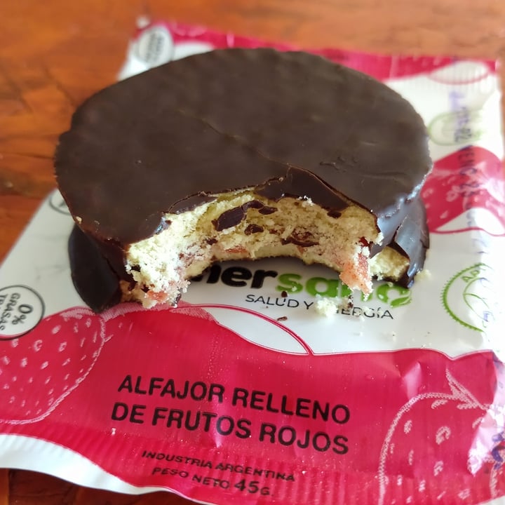 photo of Comersano Alfajor De Frutos Rojos shared by @daibonetto on  01 Jul 2021 - review