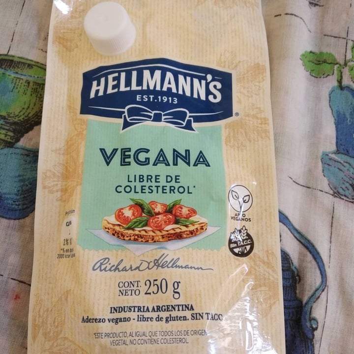 photo of Hellmann’s Hellman’s Vegan Mayonnaise shared by @trini237 on  25 Nov 2019 - review