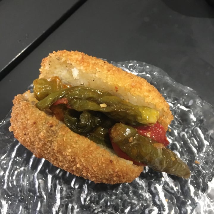 photo of Isabella De Cham Pizza Fritta Crocchè Di Patate Vegan shared by @giuliarana on  15 Aug 2021 - review