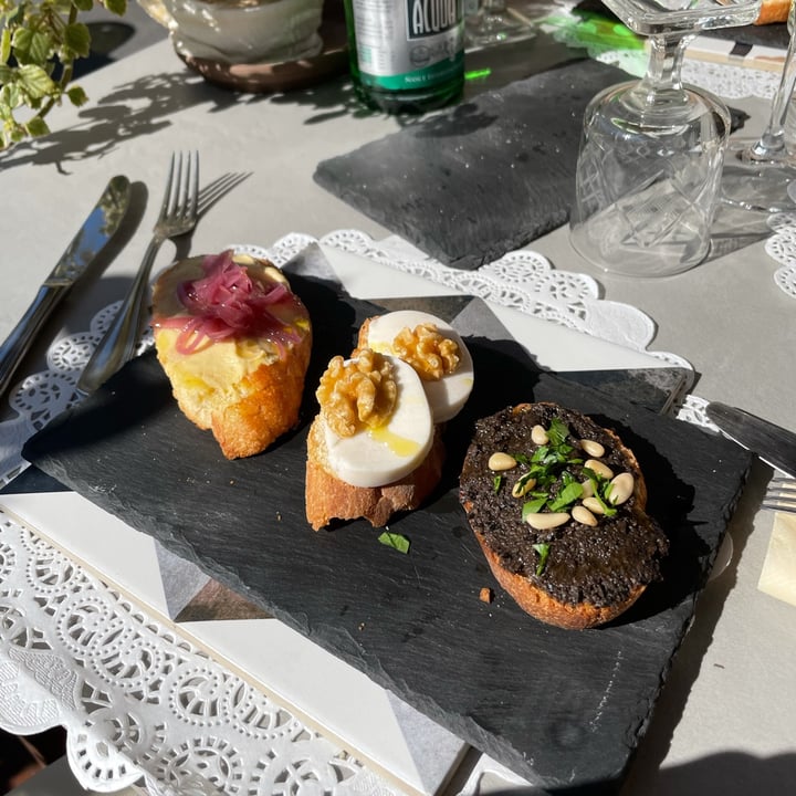 photo of Vis à vis Cucina & Eventi Crostoni Etruschi shared by @giorgina on  24 Nov 2021 - review