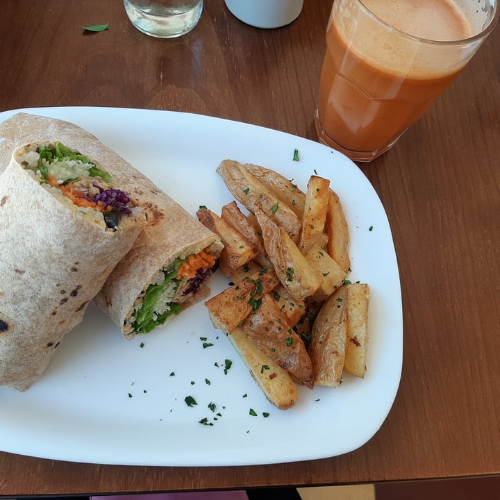 photo of SATTVA LOBOS CONCIENCIA VEGETARIANA Y VEGANA Wrap vegano shared by @belmoren on  04 Oct 2021 - review