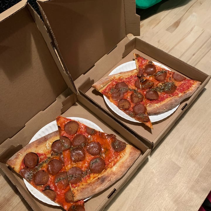 photo of Screamer's Pizzeria Pepperoni Slice shared by @sarahyak on  15 Dec 2021 - review