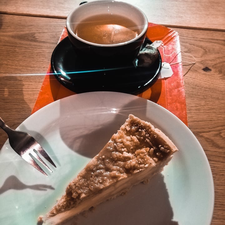 photo of Rúblan bókakaffi Vegan Pie Pear And Caramel shared by @alessiatal on  18 May 2022 - review