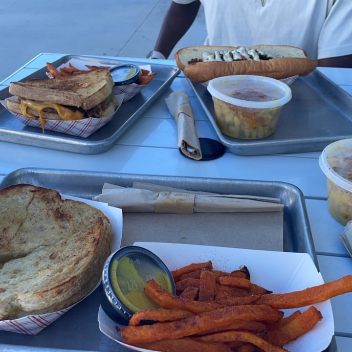 review photo of Farmacy Vegan Kitchen + Bakery Vegan Cuban shared by @stickeractivist on 04 Dec 2022 - review