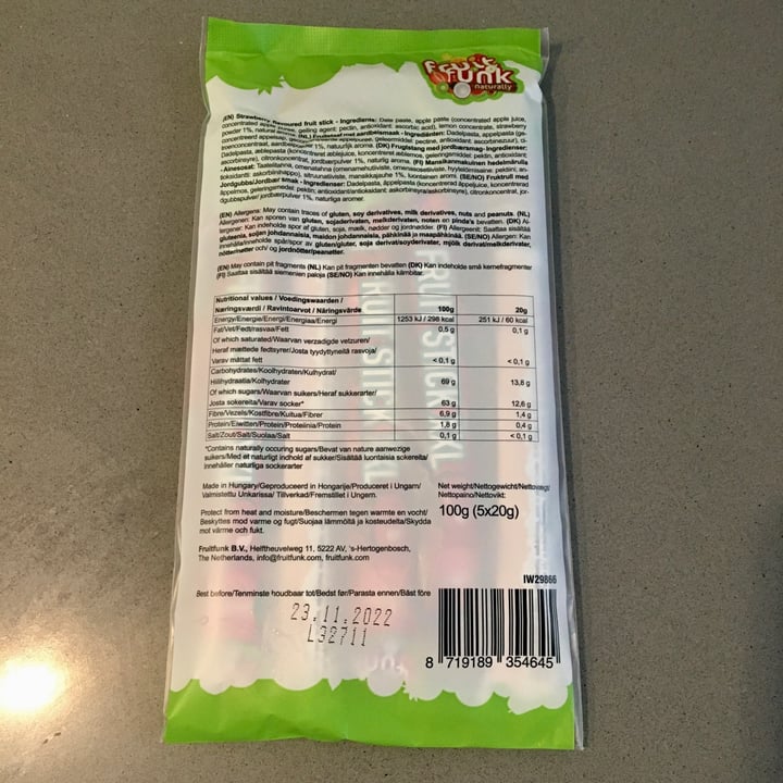 photo of Fruit funk Fruit Sticks XXL Strawberry shared by @taz on  23 Feb 2022 - review