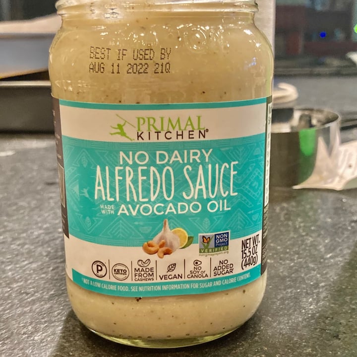 photo of Primal Kitchen Garlic Alfredo Sauce with Avocado Oil shared by @uninterestingvegan on  23 Jun 2021 - review