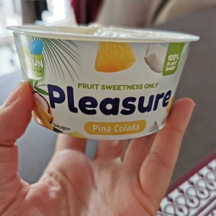 photo of Planton Pina colada Pleasure Coconut yogurt shared by @elianamarley on  03 Dec 2022 - review