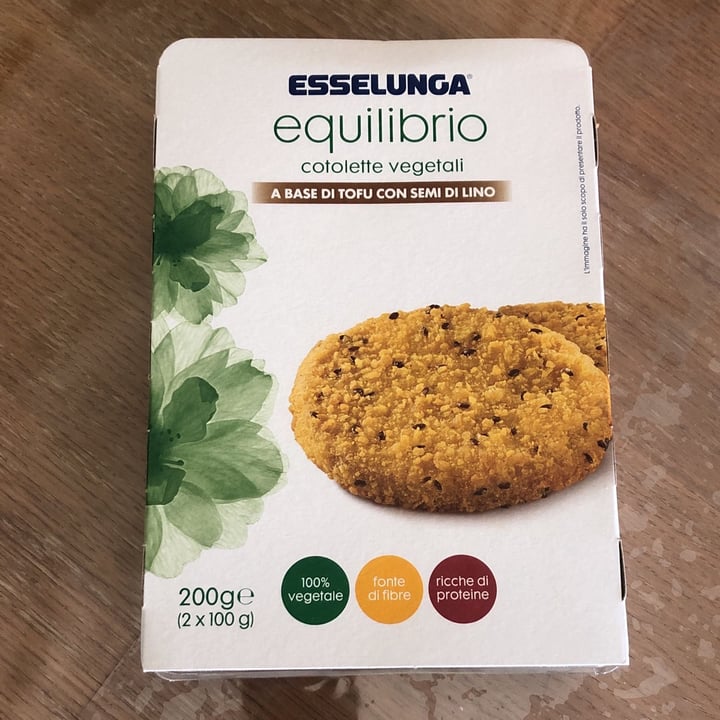 photo of  Esselunga Cotolette vegetali a base di tofu con semi di lino shared by @alessiv on  29 Apr 2022 - review