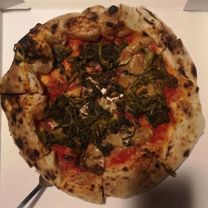 photo of L'Altro Vesuvio pizzeria Pizza Rossa shared by @riako on  20 Nov 2022 - review